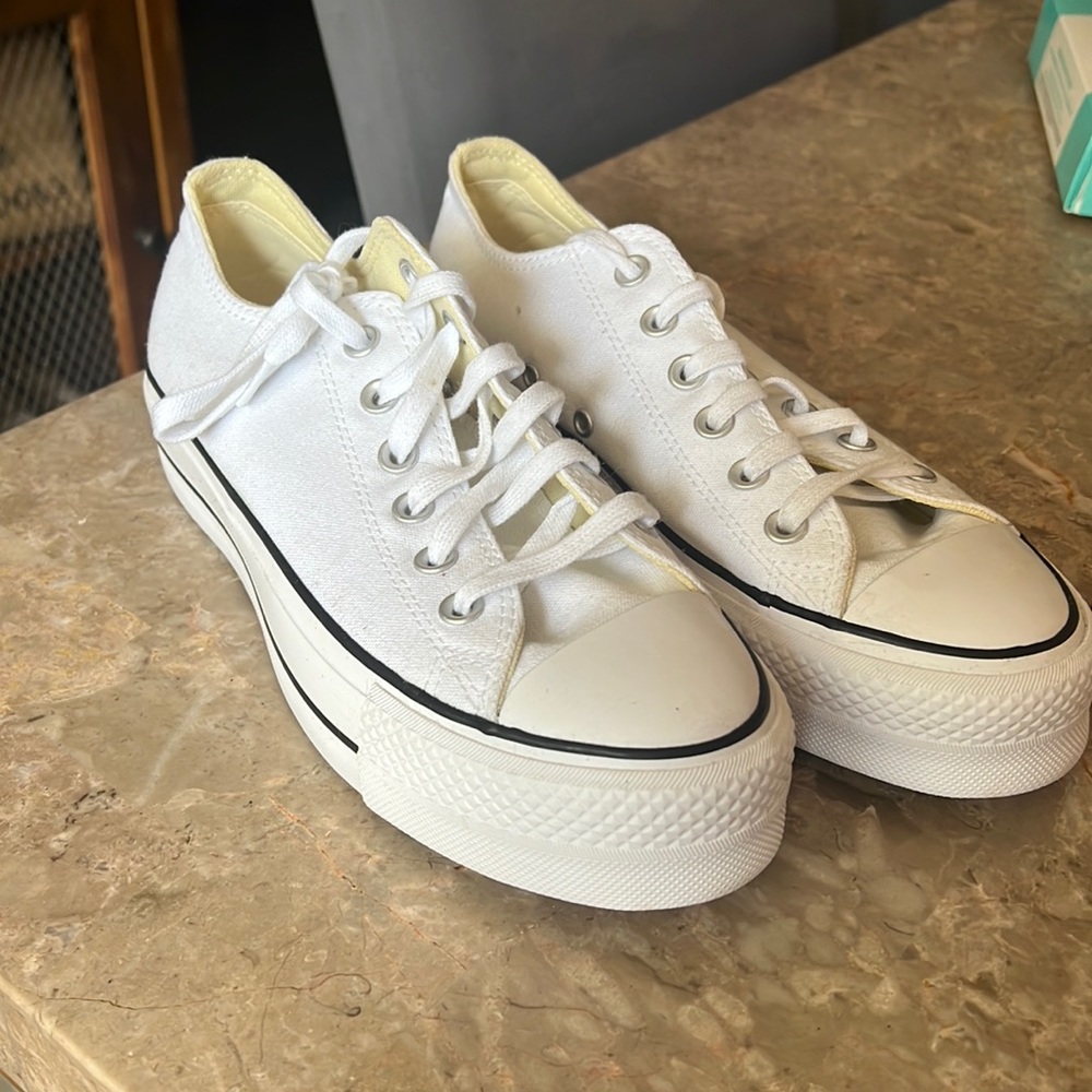 Platform Size 8 Converse